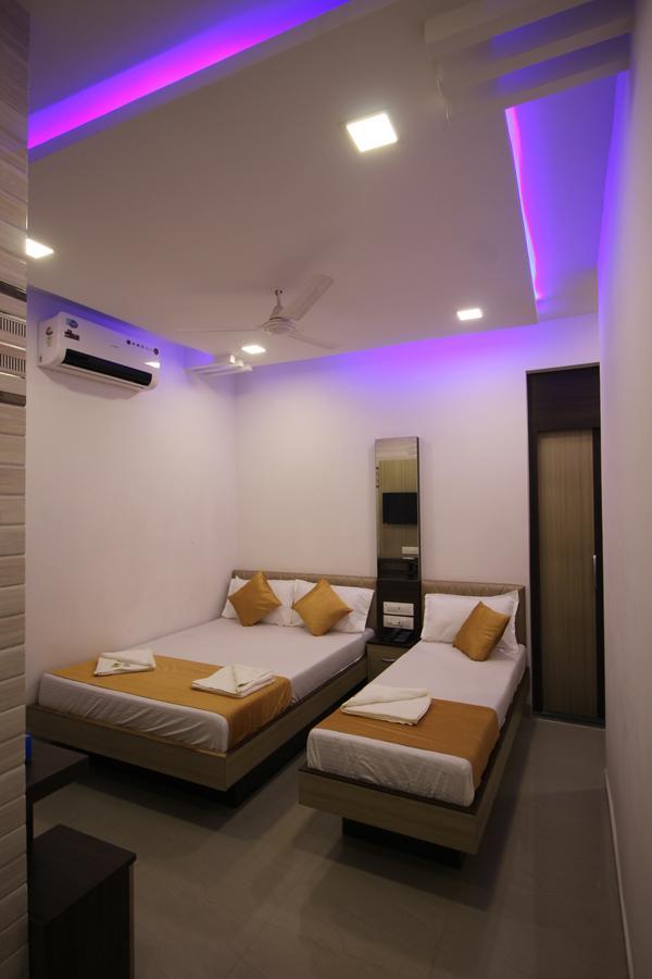 Golden Residency Hotel Mumbai Exterior photo